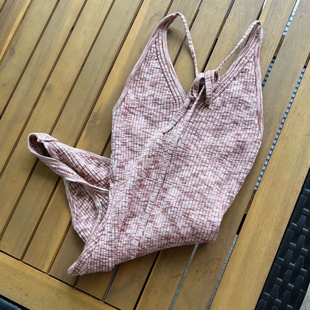 Size small abercrombie space dye halter bodysuit.